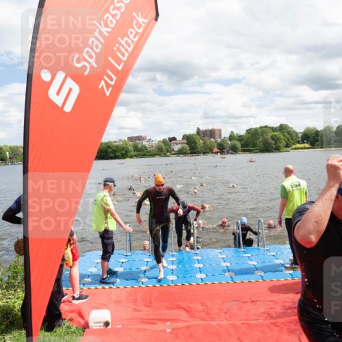 16.06.2024 - 7 Türme Triathlon MichiJ http://msf.ph/oto/6268513 16.06.2024 11:55:01 Schwimmen 311, 321, 323, 341, 364, 373, 383, 386, 388, 394, 412, 420, 446, 477, 479, 484, 490, 493, 497, 532, 533, 543, 563, 564, 585, 610 meine-sportfotos.de