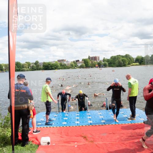 16.06.2024 - 7 Türme Triathlon MichiJ http://msf.ph/oto/6268537 16.06.2024 11:55:03 Schwimmen 311, 321, 323, 341, 364, 373, 383, 386, 388, 394, 412, 420, 446, 477, 479, 484, 490, 493, 497, 532, 543, 553, 563, 564, 585, 610 meine-sportfotos.de