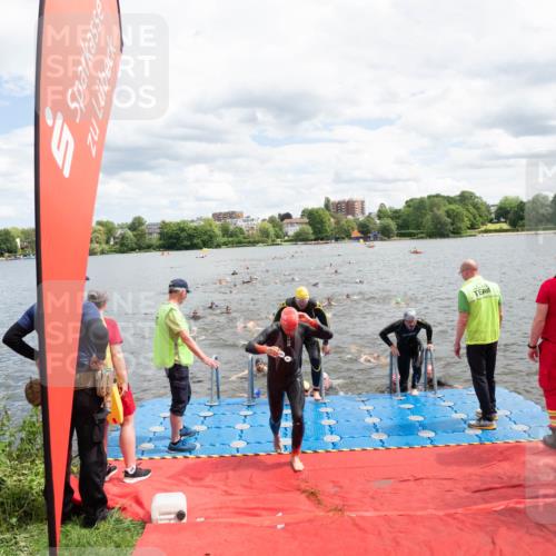 16.06.2024 - 7 Türme Triathlon MichiJ http://msf.ph/oto/6268545 16.06.2024 11:55:05 Schwimmen 311, 321, 323, 341, 364, 373, 383, 386, 388, 394, 412, 420, 446, 477, 479, 484, 490, 493, 497, 532, 543, 553, 563, 564, 585, 610 meine-sportfotos.de