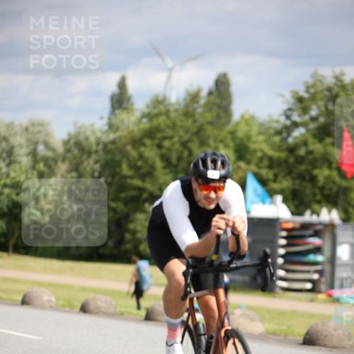 16.06.2024 - 26. Vierlanden-Triathlon Jannik Wohlers http://msf.ph/oto/6268553 16.06.2024 10:56:20 Radfahren 6, 168, 184 meine-sportfotos.de