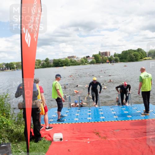 16.06.2024 - 7 Türme Triathlon MichiJ http://msf.ph/oto/6268560 16.06.2024 11:55:09 Schwimmen 311, 321, 323, 341, 353, 364, 373, 383, 386, 388, 394, 412, 420, 446, 477, 479, 484, 490, 493, 497, 514, 527, 532, 553, 563, 564, 585 meine-sportfotos.de