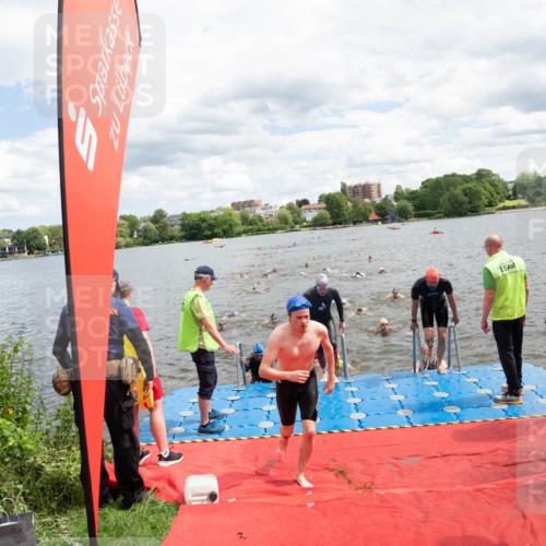 16.06.2024 - 7 Türme Triathlon MichiJ http://msf.ph/oto/6268578 16.06.2024 11:55:13 Schwimmen 311, 321, 323, 341, 353, 364, 373, 383, 386, 394, 412, 420, 446, 477, 479, 484, 490, 493, 497, 514, 527, 532, 553, 563, 564, 585 meine-sportfotos.de