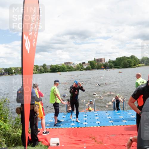 16.06.2024 - 7 Türme Triathlon MichiJ http://msf.ph/oto/6268582 16.06.2024 11:55:16 Schwimmen 311, 321, 323, 341, 353, 364, 373, 383, 386, 394, 412, 420, 446, 447, 477, 479, 490, 493, 497, 506, 514, 527, 532, 553, 563, 564 meine-sportfotos.de