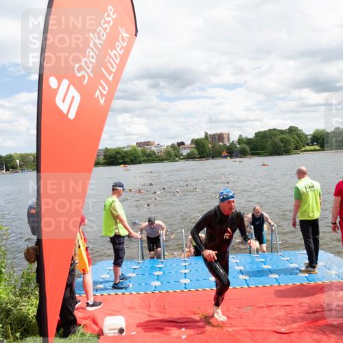 16.06.2024 - 7 Türme Triathlon MichiJ http://msf.ph/oto/6268593 16.06.2024 11:55:17 Schwimmen 311, 321, 323, 341, 353, 364, 373, 383, 386, 394, 412, 420, 446, 447, 477, 479, 490, 493, 497, 506, 514, 527, 532, 553, 563, 564 meine-sportfotos.de