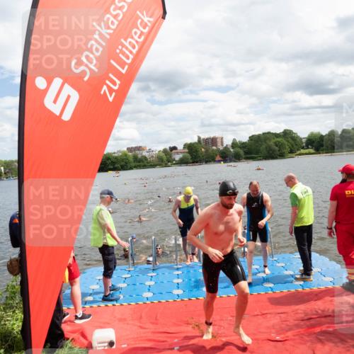 16.06.2024 - 7 Türme Triathlon MichiJ http://msf.ph/oto/6268601 16.06.2024 11:55:20 Schwimmen 311, 320, 323, 341, 353, 364, 372, 373, 384, 386, 394, 412, 420, 443, 446, 447, 477, 479, 493, 497, 506, 514, 527, 532, 553, 563, 564 meine-sportfotos.de