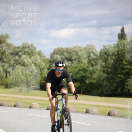 16.06.2024 - 26. Vierlanden-Triathlon Jannik Wohlers http://msf.ph/oto/6268602 16.06.2024 10:56:26 Radfahren 6, 40, 168 meine-sportfotos.de