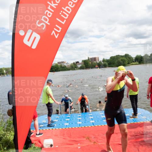 16.06.2024 - 7 Türme Triathlon MichiJ http://msf.ph/oto/6268616 16.06.2024 11:55:23 Schwimmen 320, 323, 341, 353, 364, 372, 373, 384, 386, 412, 420, 443, 446, 447, 463, 477, 479, 493, 497, 506, 514, 527, 532, 551, 553, 563, 564 meine-sportfotos.de