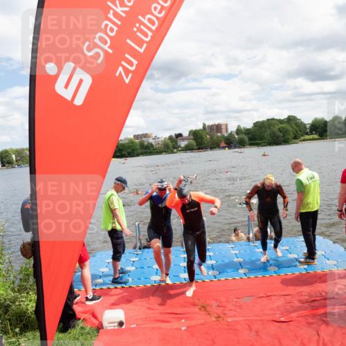 16.06.2024 - 7 Türme Triathlon MichiJ http://msf.ph/oto/6268625 16.06.2024 11:55:26 Schwimmen 320, 323, 329, 341, 353, 371, 372, 373, 384, 386, 412, 420, 430, 443, 447, 463, 477, 479, 493, 497, 506, 514, 527, 532, 551, 553, 563, 564 meine-sportfotos.de