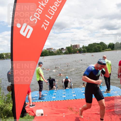 16.06.2024 - 7 Türme Triathlon MichiJ http://msf.ph/oto/6268632 16.06.2024 11:55:27 Schwimmen 320, 323, 329, 341, 353, 371, 372, 373, 384, 386, 412, 420, 430, 443, 447, 463, 477, 479, 493, 497, 506, 514, 527, 532, 551, 553, 563, 564 meine-sportfotos.de