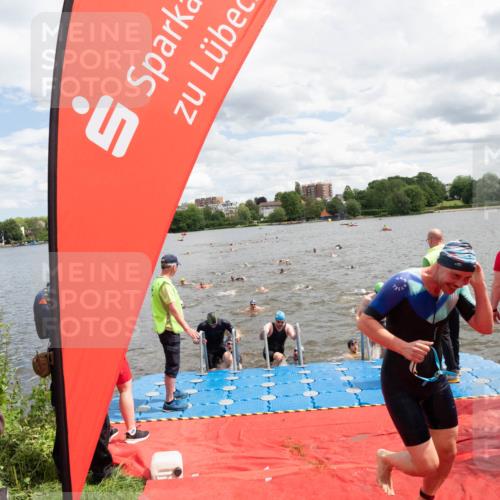 16.06.2024 - 7 Türme Triathlon MichiJ http://msf.ph/oto/6268634 16.06.2024 11:55:28 Schwimmen 320, 323, 329, 341, 353, 371, 372, 373, 384, 386, 412, 420, 430, 443, 447, 463, 477, 479, 493, 497, 506, 514, 527, 532, 551, 553, 563, 564 meine-sportfotos.de