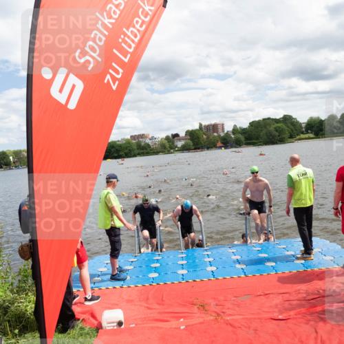 16.06.2024 - 7 Türme Triathlon MichiJ http://msf.ph/oto/6268636 16.06.2024 11:55:28 Schwimmen 320, 323, 329, 341, 353, 371, 372, 373, 384, 386, 412, 420, 430, 443, 447, 463, 477, 479, 493, 497, 506, 514, 527, 532, 551, 553, 563, 564 meine-sportfotos.de
