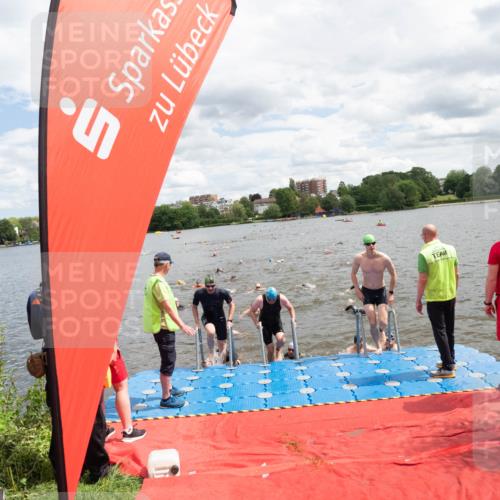 16.06.2024 - 7 Türme Triathlon MichiJ http://msf.ph/oto/6268638 16.06.2024 11:55:28 Schwimmen 320, 323, 329, 341, 353, 371, 372, 373, 384, 386, 412, 420, 430, 443, 447, 463, 477, 479, 493, 497, 506, 514, 527, 532, 551, 553, 563, 564 meine-sportfotos.de