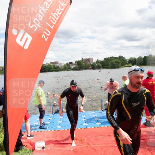 16.06.2024 - 7 Türme Triathlon MichiJ http://msf.ph/oto/6268657 16.06.2024 11:55:35 Schwimmen 320, 323, 329, 341, 353, 371, 372, 373, 384, 386, 402, 430, 437, 443, 447, 454, 463, 493, 497, 506, 514, 527, 532, 551, 553, 563, 564 meine-sportfotos.de