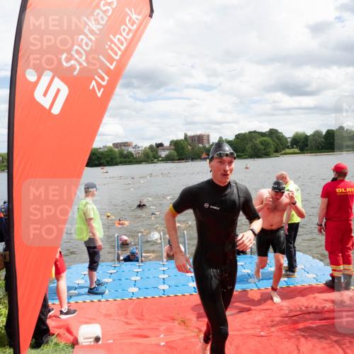 16.06.2024 - 7 Türme Triathlon MichiJ http://msf.ph/oto/6268662 16.06.2024 11:55:36 Schwimmen 320, 323, 329, 341, 353, 371, 372, 373, 384, 402, 430, 437, 443, 447, 454, 463, 493, 497, 506, 514, 527, 532, 551, 553, 563, 564 meine-sportfotos.de