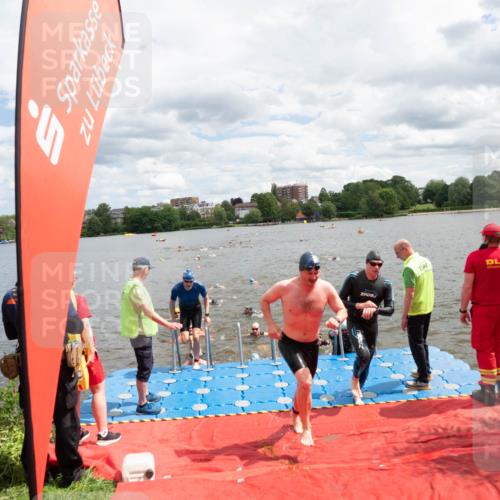 16.06.2024 - 7 Türme Triathlon MichiJ http://msf.ph/oto/6268672 16.06.2024 11:55:40 Schwimmen 320, 329, 341, 353, 371, 372, 373, 384, 396, 402, 430, 437, 443, 447, 454, 463, 493, 497, 506, 514, 527, 532, 551, 553, 563, 564 meine-sportfotos.de