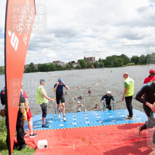 16.06.2024 - 7 Türme Triathlon MichiJ http://msf.ph/oto/6268677 16.06.2024 11:55:41 Schwimmen 320, 329, 341, 353, 371, 372, 373, 384, 396, 402, 430, 437, 443, 447, 454, 463, 493, 497, 506, 514, 527, 532, 551, 553, 563, 616 meine-sportfotos.de