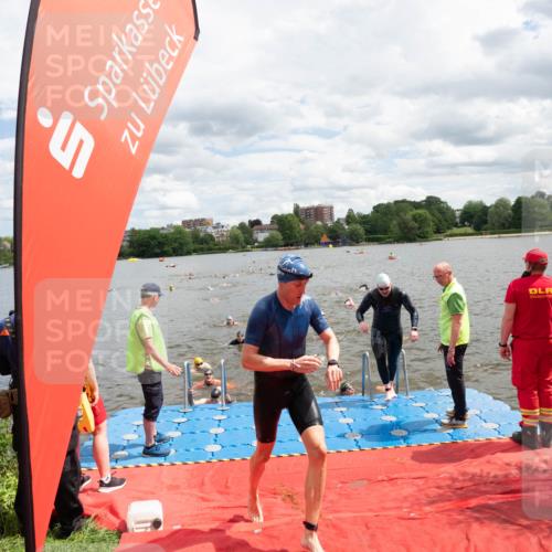 16.06.2024 - 7 Türme Triathlon MichiJ http://msf.ph/oto/6268683 16.06.2024 11:55:43 Schwimmen 320, 329, 341, 353, 371, 372, 373, 384, 396, 402, 430, 437, 443, 447, 454, 463, 497, 506, 514, 527, 551, 553, 563, 616 meine-sportfotos.de