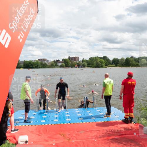 16.06.2024 - 7 Türme Triathlon MichiJ http://msf.ph/oto/6268712 16.06.2024 11:55:53 Schwimmen 320, 329, 353, 371, 372, 384, 396, 402, 430, 437, 443, 447, 454, 463, 485, 506, 514, 527, 551, 599, 616 meine-sportfotos.de