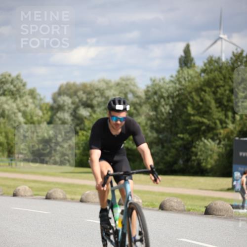 16.06.2024 - 26. Vierlanden-Triathlon Jannik Wohlers http://msf.ph/oto/6268716 16.06.2024 10:56:27 Radfahren 6, 40, 168 meine-sportfotos.de
