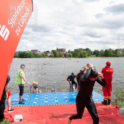 16.06.2024 - 7 Türme Triathlon MichiJ http://msf.ph/oto/6268739 16.06.2024 11:55:58 Schwimmen 320, 329, 371, 372, 384, 396, 402, 430, 437, 443, 447, 454, 463, 485, 506, 551, 599, 616 meine-sportfotos.de