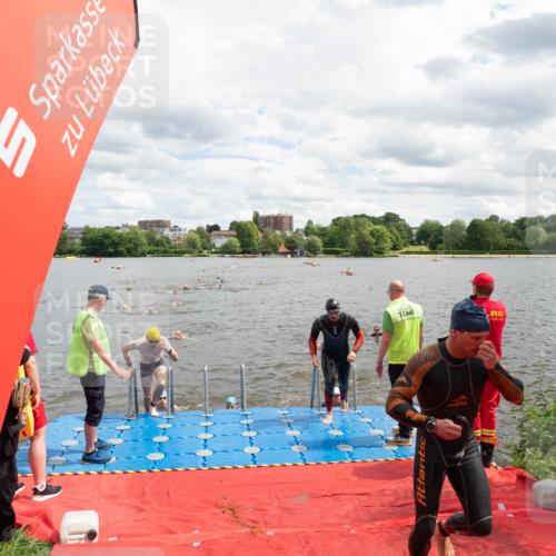 16.06.2024 - 7 Türme Triathlon MichiJ http://msf.ph/oto/6268742 16.06.2024 11:55:58 Schwimmen 320, 329, 371, 372, 384, 396, 402, 430, 437, 443, 447, 454, 463, 485, 506, 551, 599, 616 meine-sportfotos.de