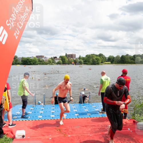 16.06.2024 - 7 Türme Triathlon MichiJ http://msf.ph/oto/6268749 16.06.2024 11:56:00 Schwimmen 320, 329, 371, 372, 384, 396, 402, 430, 437, 443, 447, 454, 463, 485, 506, 551, 599, 616 meine-sportfotos.de