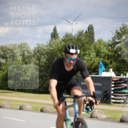 16.06.2024 - 26. Vierlanden-Triathlon Jannik Wohlers http://msf.ph/oto/6268779 16.06.2024 10:56:27 Radfahren 6, 40, 168 meine-sportfotos.de