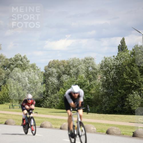 16.06.2024 - 26. Vierlanden-Triathlon Jannik Wohlers http://msf.ph/oto/6268790 16.06.2024 10:56:30 Radfahren 13, 40, 113, 129, 147 meine-sportfotos.de