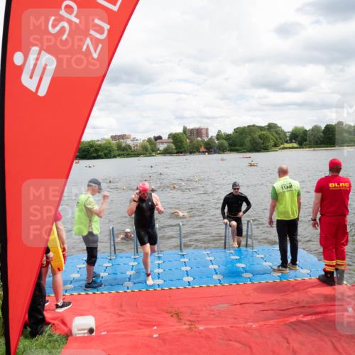 16.06.2024 - 7 Türme Triathlon MichiJ http://msf.ph/oto/6268793 16.06.2024 11:56:18 Schwimmen 374, 382, 391, 396, 404, 413, 437, 454, 481, 485, 495, 594, 599, 616 meine-sportfotos.de