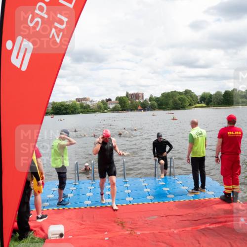 16.06.2024 - 7 Türme Triathlon MichiJ http://msf.ph/oto/6268799 16.06.2024 11:56:18 Schwimmen 374, 382, 391, 396, 404, 413, 437, 454, 481, 485, 495, 594, 599, 616 meine-sportfotos.de