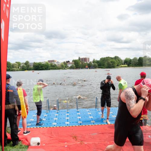 16.06.2024 - 7 Türme Triathlon MichiJ http://msf.ph/oto/6268813 16.06.2024 11:56:20 Schwimmen 374, 382, 391, 396, 404, 413, 454, 481, 485, 495, 594, 599, 616 meine-sportfotos.de