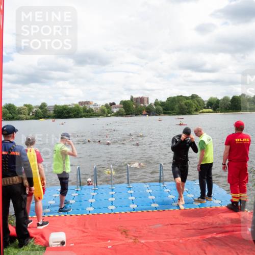 16.06.2024 - 7 Türme Triathlon MichiJ http://msf.ph/oto/6268817 16.06.2024 11:56:20 Schwimmen 374, 382, 391, 396, 404, 413, 454, 481, 485, 495, 594, 599, 616 meine-sportfotos.de