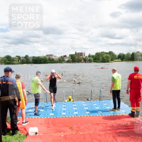 16.06.2024 - 7 Türme Triathlon MichiJ http://msf.ph/oto/6268825 16.06.2024 11:56:26 Schwimmen 374, 382, 391, 396, 404, 410, 413, 481, 485, 495, 523, 575, 594, 599, 616 meine-sportfotos.de
