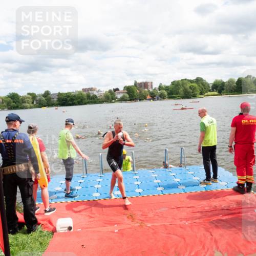 16.06.2024 - 7 Türme Triathlon MichiJ http://msf.ph/oto/6268833 16.06.2024 11:56:27 Schwimmen 374, 382, 391, 396, 404, 410, 413, 481, 485, 495, 523, 535, 575, 594, 599, 616 meine-sportfotos.de
