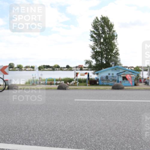 16.06.2024 - 26. Vierlanden-Triathlon Jannik Wohlers http://msf.ph/oto/6268836 16.06.2024 11:31:38 Radfahren 3, 147, 164, 211, 590 meine-sportfotos.de