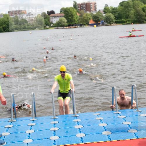 16.06.2024 - 7 Türme Triathlon MichiJ http://msf.ph/oto/6268837 16.06.2024 11:56:30 Schwimmen 374, 382, 391, 404, 410, 413, 481, 485, 495, 523, 535, 541, 548, 575, 594, 599 meine-sportfotos.de