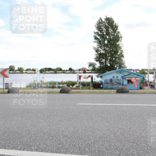 16.06.2024 - 26. Vierlanden-Triathlon Jannik Wohlers http://msf.ph/oto/6268839 16.06.2024 11:31:39 Radfahren 147, 164, 495, 590 meine-sportfotos.de