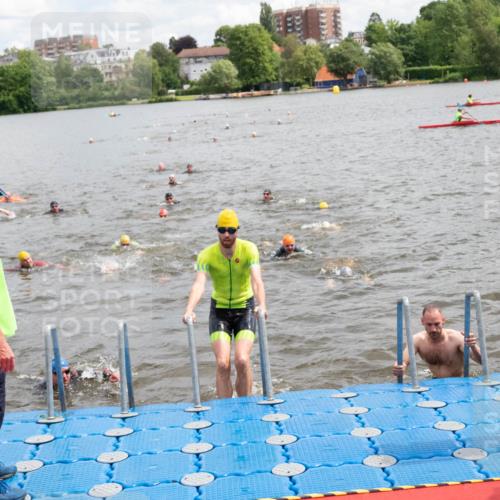 16.06.2024 - 7 Türme Triathlon MichiJ http://msf.ph/oto/6268840 16.06.2024 11:56:30 Schwimmen 374, 382, 391, 404, 410, 413, 481, 485, 495, 523, 535, 541, 548, 575, 594, 599 meine-sportfotos.de