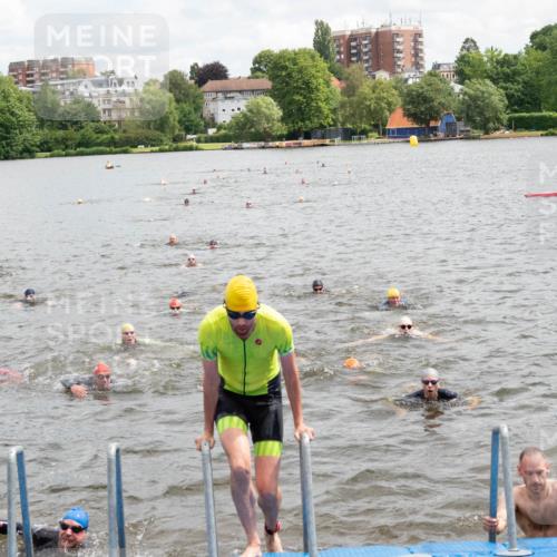 16.06.2024 - 7 Türme Triathlon MichiJ http://msf.ph/oto/6268843 16.06.2024 11:56:30 Schwimmen 374, 382, 391, 404, 410, 413, 481, 485, 495, 523, 535, 541, 548, 575, 594, 599 meine-sportfotos.de