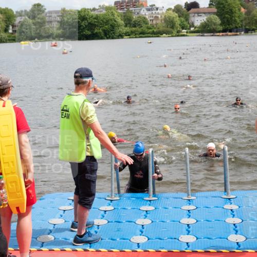 16.06.2024 - 7 Türme Triathlon MichiJ http://msf.ph/oto/6268872 16.06.2024 11:56:36 Schwimmen 374, 382, 391, 404, 410, 413, 481, 495, 523, 535, 541, 548, 575, 594, 599 meine-sportfotos.de