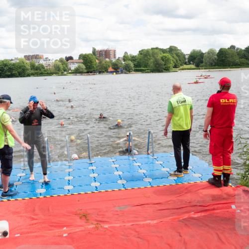 16.06.2024 - 7 Türme Triathlon MichiJ http://msf.ph/oto/6268886 16.06.2024 11:56:40 Schwimmen 374, 382, 391, 404, 410, 413, 481, 495, 523, 535, 541, 548, 575, 594 meine-sportfotos.de