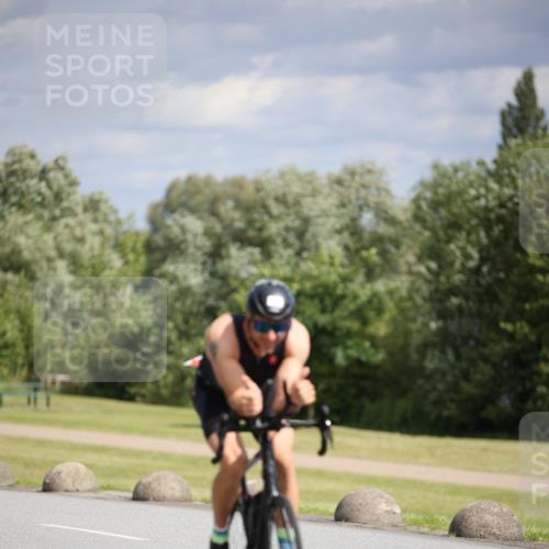 16.06.2024 - 26. Vierlanden-Triathlon Jannik Wohlers http://msf.ph/oto/6268896 16.06.2024 10:56:37 Radfahren 13, 113, 129, 133, 147, 197, 198, 212 meine-sportfotos.de