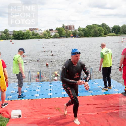 16.06.2024 - 7 Türme Triathlon MichiJ http://msf.ph/oto/6268901 16.06.2024 11:56:42 Schwimmen 374, 382, 391, 404, 410, 413, 481, 495, 523, 535, 541, 548, 575, 594 meine-sportfotos.de
