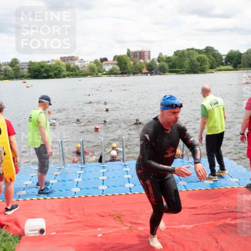 16.06.2024 - 7 Türme Triathlon MichiJ http://msf.ph/oto/6268903 16.06.2024 11:56:42 Schwimmen 374, 382, 391, 404, 410, 413, 481, 495, 523, 535, 541, 548, 575, 594 meine-sportfotos.de
