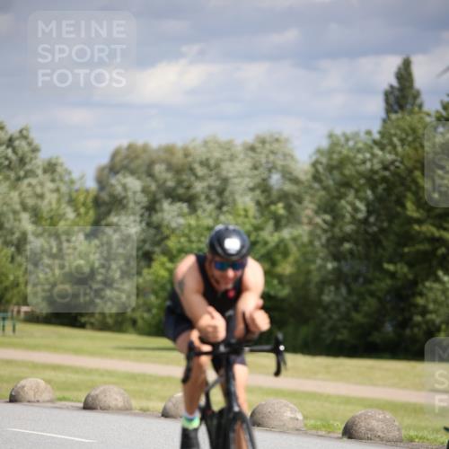 16.06.2024 - 26. Vierlanden-Triathlon Jannik Wohlers http://msf.ph/oto/6268906 16.06.2024 10:56:37 Radfahren 13, 113, 129, 133, 147, 197, 198, 212 meine-sportfotos.de