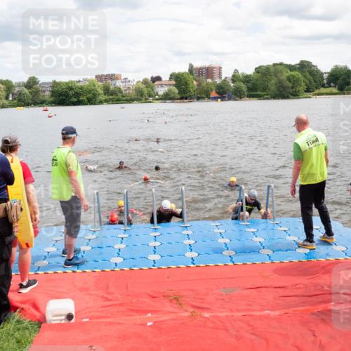 16.06.2024 - 7 Türme Triathlon MichiJ http://msf.ph/oto/6268909 16.06.2024 11:56:42 Schwimmen 374, 382, 391, 404, 410, 413, 481, 495, 523, 535, 541, 548, 575, 594 meine-sportfotos.de