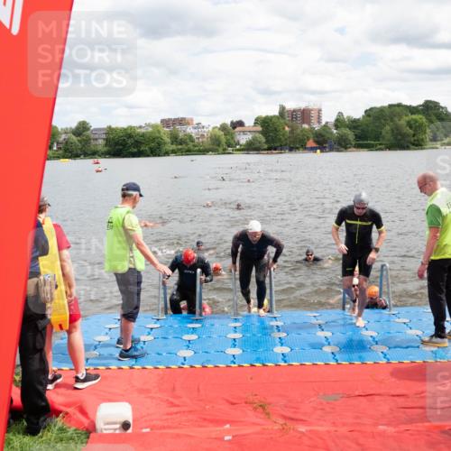 16.06.2024 - 7 Türme Triathlon MichiJ http://msf.ph/oto/6268917 16.06.2024 11:56:46 Schwimmen 374, 382, 391, 404, 410, 413, 481, 495, 523, 535, 541, 548, 575, 594 meine-sportfotos.de