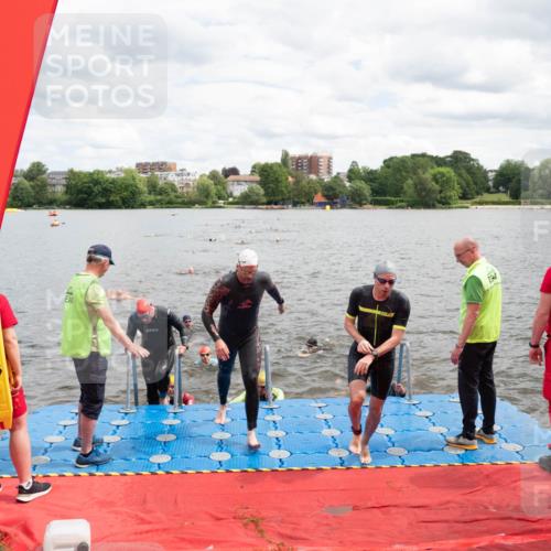 16.06.2024 - 7 Türme Triathlon MichiJ http://msf.ph/oto/6268923 16.06.2024 11:56:47 Schwimmen 374, 382, 391, 404, 410, 413, 481, 495, 523, 535, 541, 548, 575, 594 meine-sportfotos.de