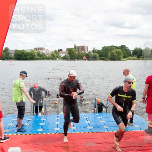 16.06.2024 - 7 Türme Triathlon MichiJ http://msf.ph/oto/6268927 16.06.2024 11:56:48 Schwimmen 374, 382, 391, 404, 410, 413, 481, 495, 523, 535, 541, 548, 575, 594 meine-sportfotos.de