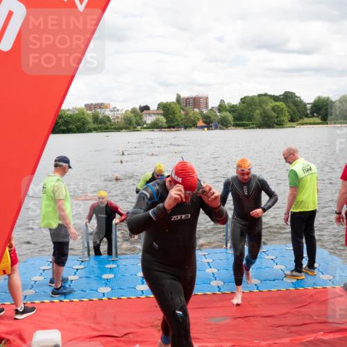 16.06.2024 - 7 Türme Triathlon MichiJ http://msf.ph/oto/6268943 16.06.2024 11:56:52 Schwimmen 317, 374, 382, 391, 404, 410, 481, 495, 523, 535, 541, 548, 575, 594 meine-sportfotos.de